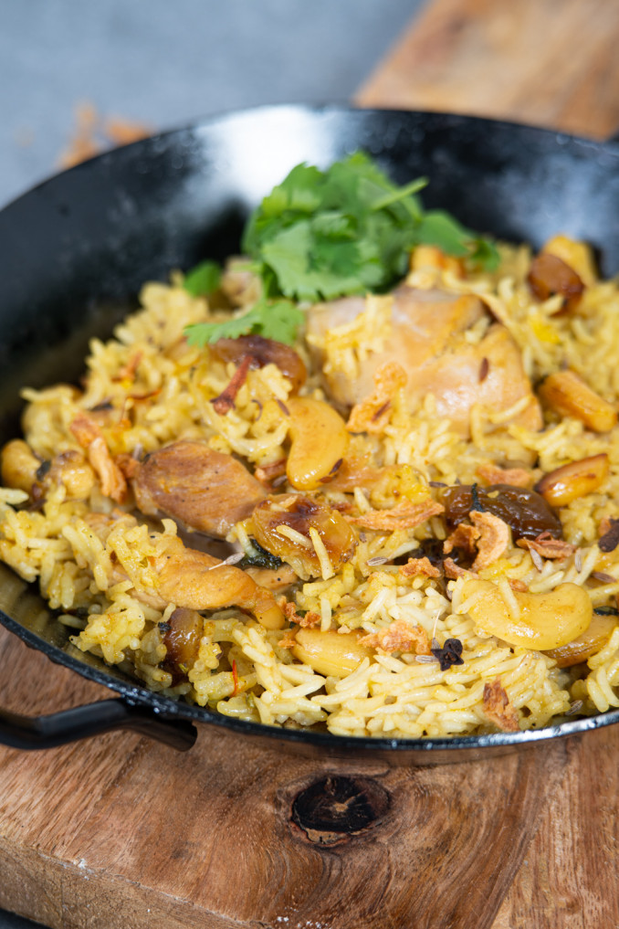 Iš Indijos kilęs vištienos plovas „biryani“